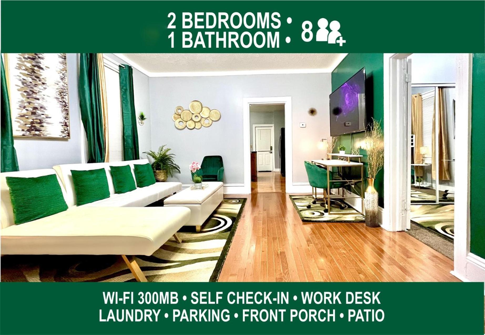 Holiday home The Tremont Emerald - By Christmas Story House - Historic Charm & Modern Comfort Near Downtown With Parking, 300mb Wifi & Self Check-in *