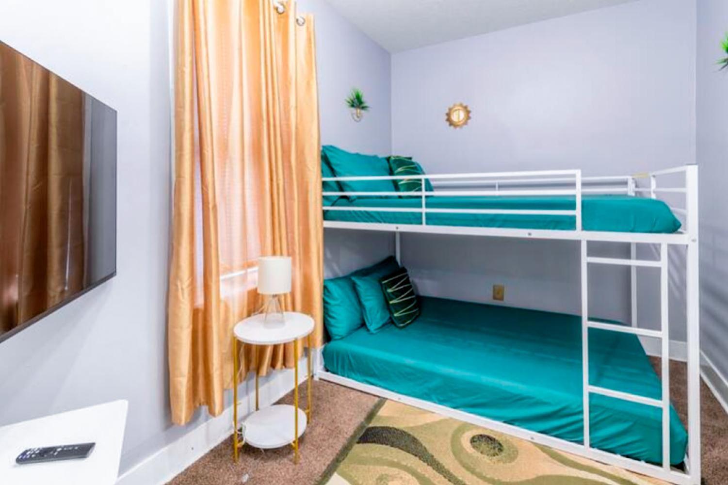 Hébergement de vacances The Tremont Emerald - By Christmas Story House - Historic Charm & Modern Comfort Near Downtown With Parking, 300mb Wifi & Self Check-in Cleveland